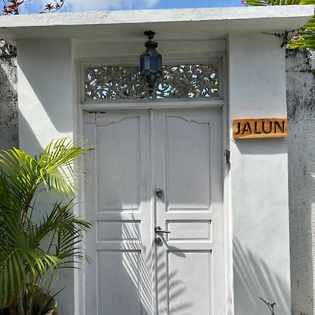 Villa Jalun Seminyak Exterior foto