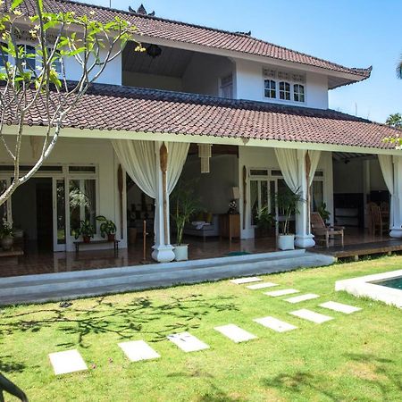 Villa Jalun Seminyak Exterior foto