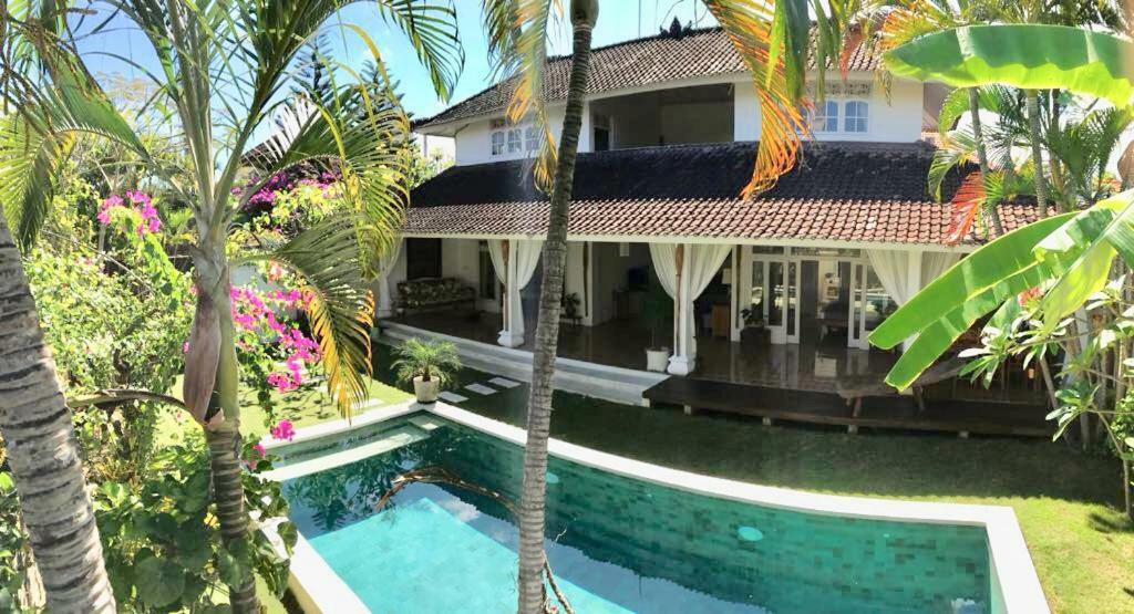 Villa Jalun Seminyak Exterior foto